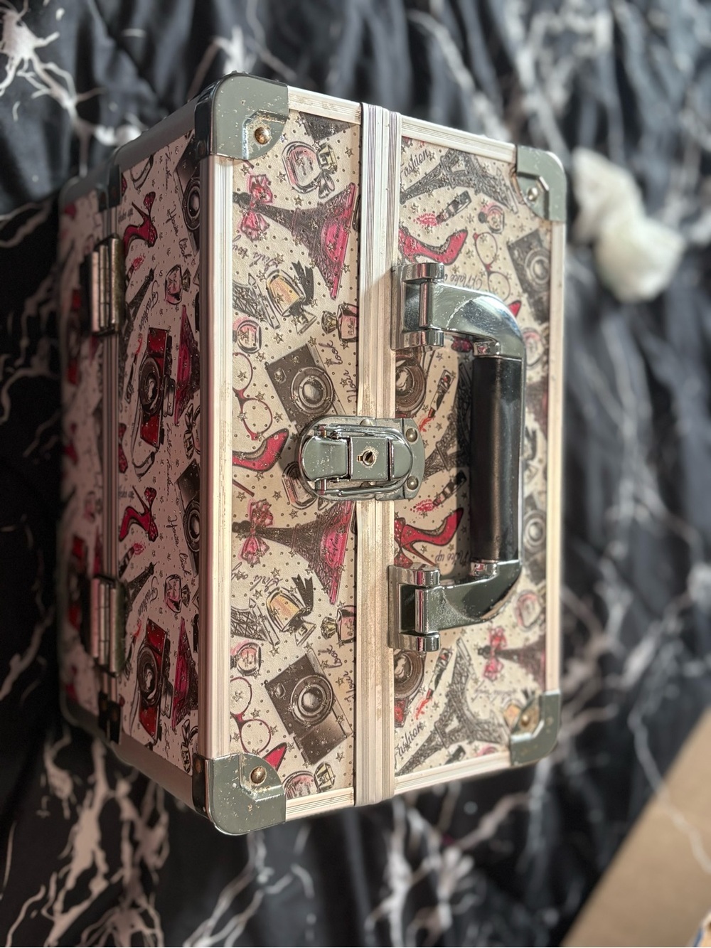 Source Unknown Pink & Cream Printed Makeup Organizer Train Case